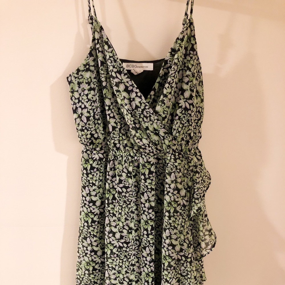 BCBG Floral ruffle mini